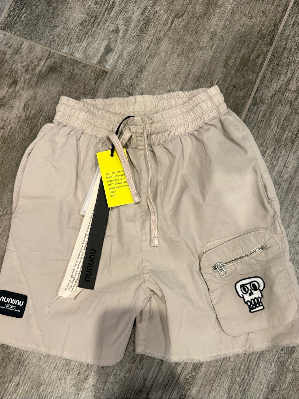 Nununu Feather Cargo Shorts in Smokey Grey - 4/5